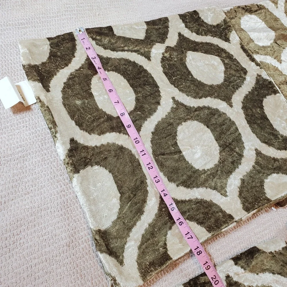 Pottery Barn Throw Pillow Shams Set Of 4‎  Geometric Olive & Beige Velvet 18x18
